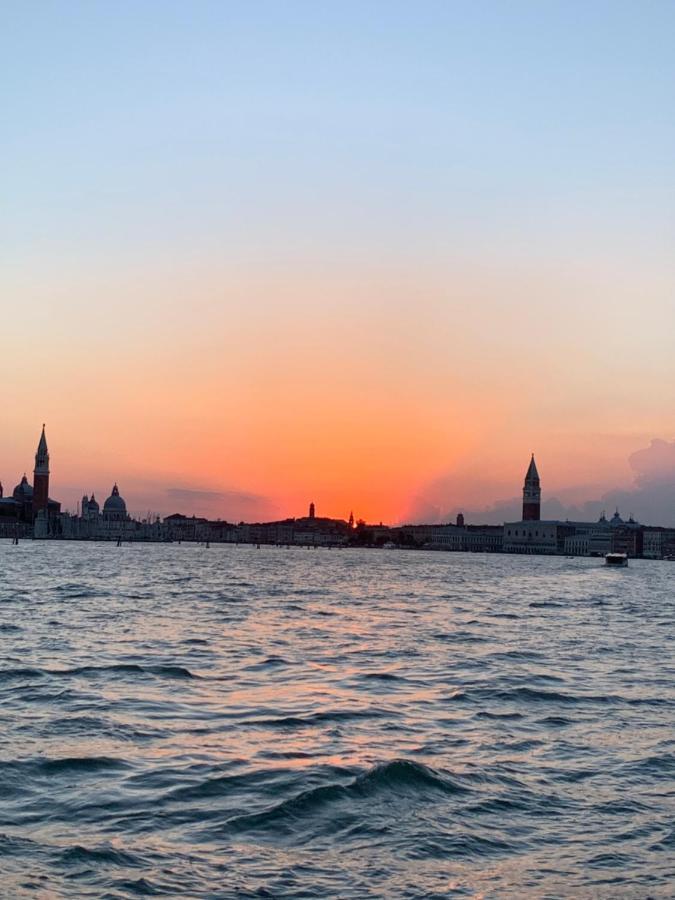 Suite Ca' Della Tana Venesia Bagian luar foto